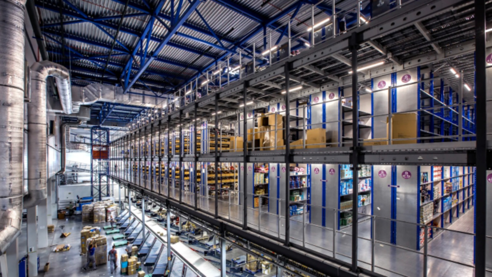 Нужно ли обязать маркетплейсы проверять маркировку товаров на чужих складах — у своих продавцов