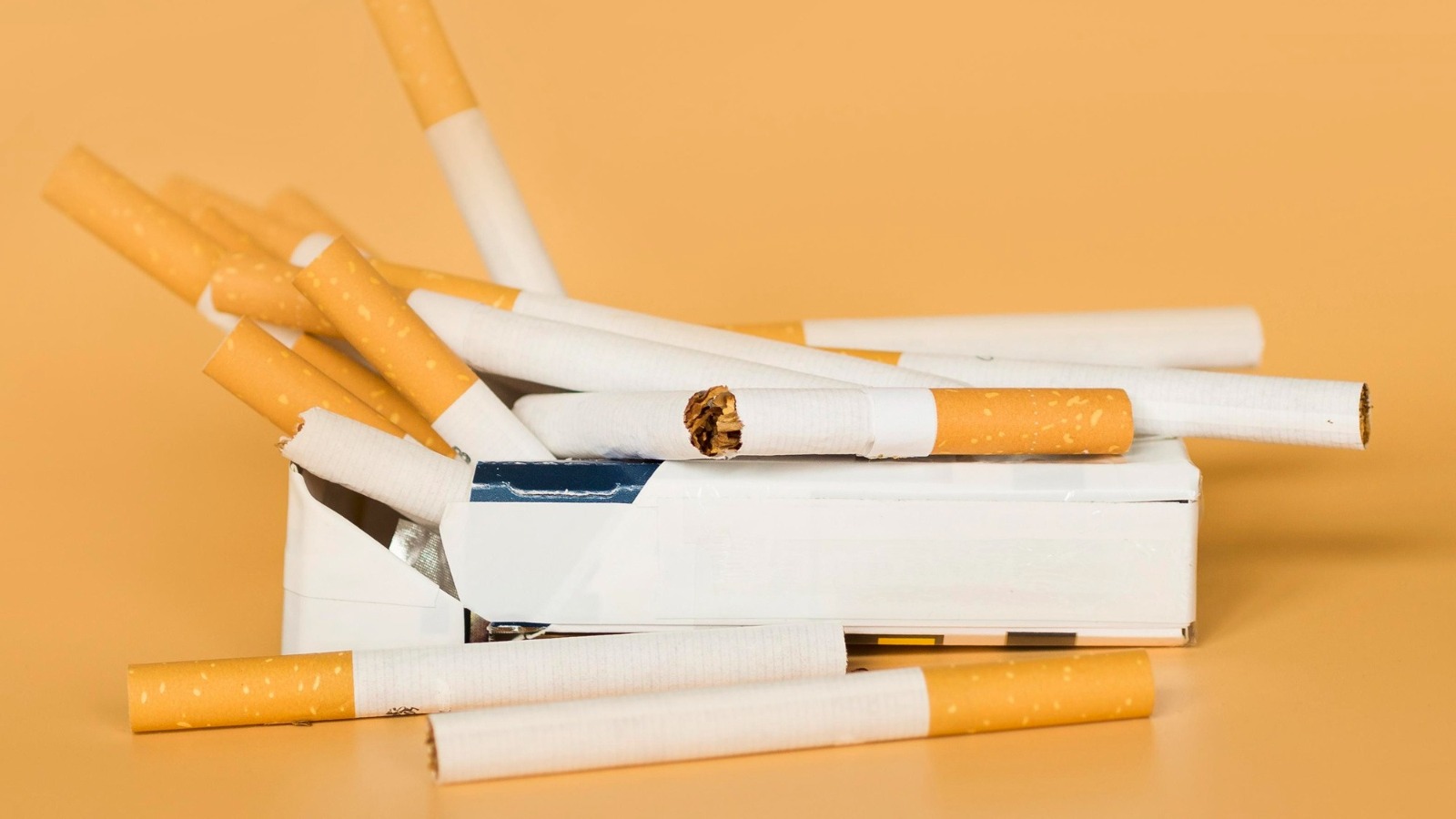 Bild: в Евросоюзе могут запретить сигареты с фильтром