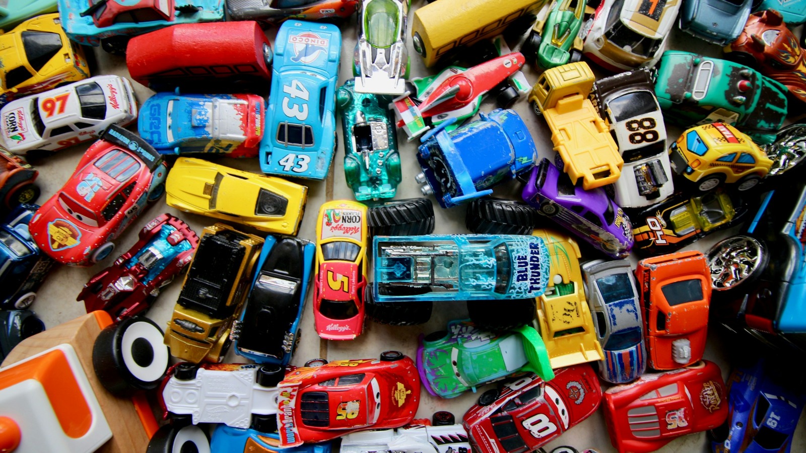 Евросоюз запретил поставлять в Россию игрушки с моторчиком