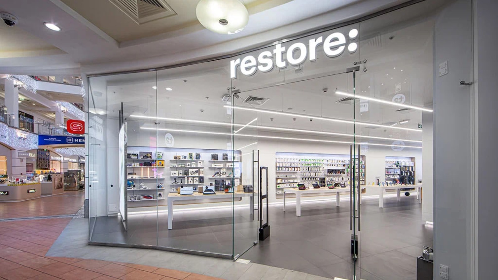 Ритейлер электроники restore: начал торговать товарами других продавцов на сайте и в рознице
