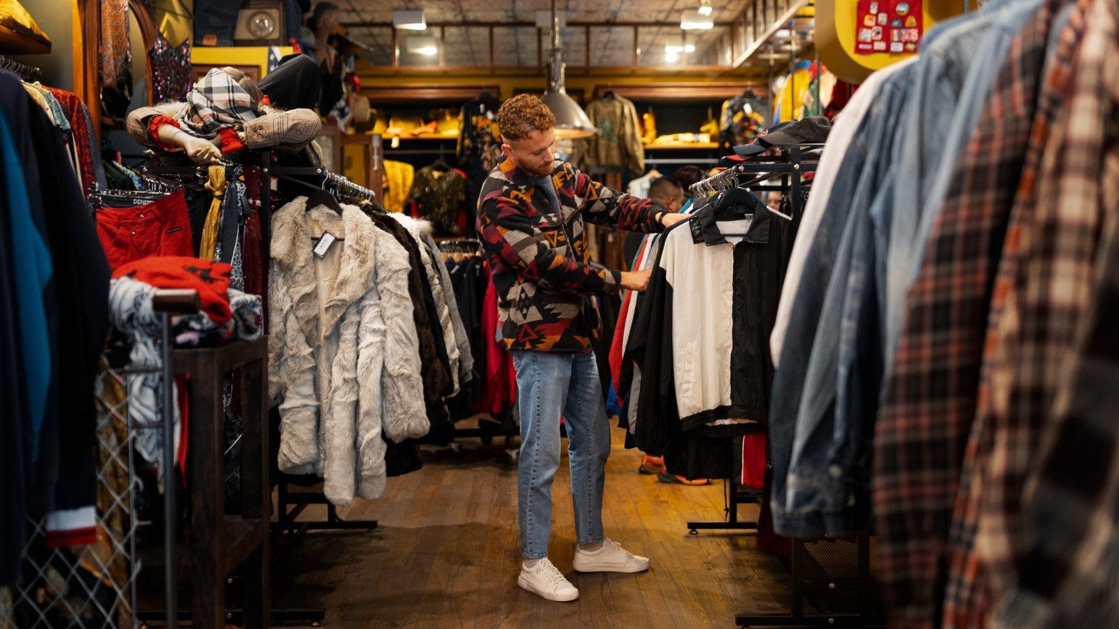 Продавцы одежды ожидают восстановления осенне-зимнего спроса