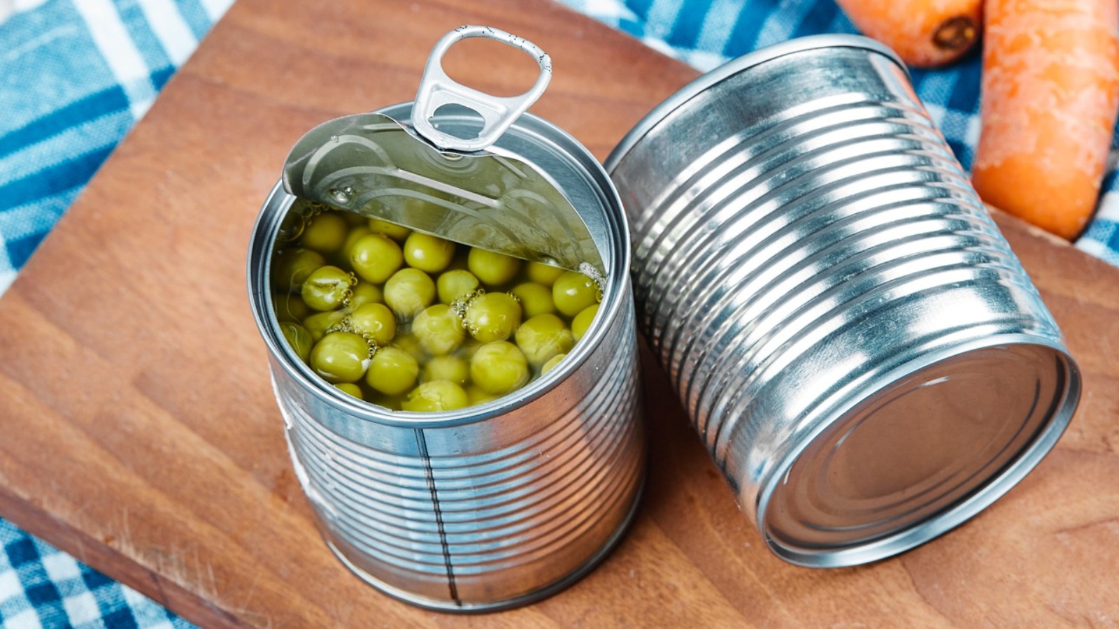 Роскачество выявило нарушения у 8 из 20 марок консервированного горошка