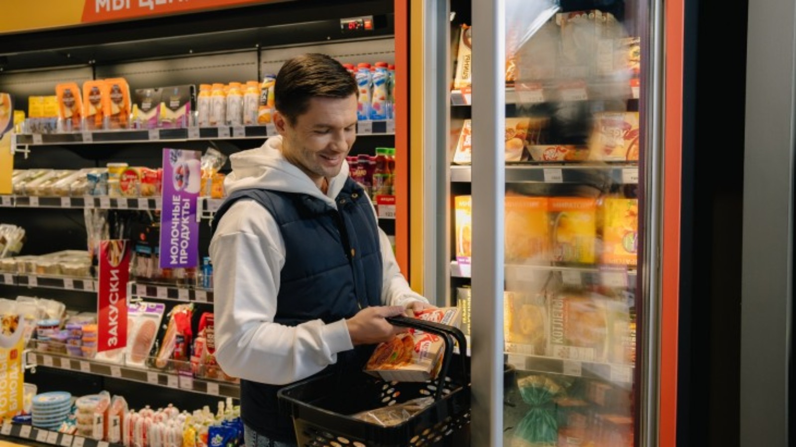 «Газпромнефть» начала открывать магазины у дома на своих заправках в Москве